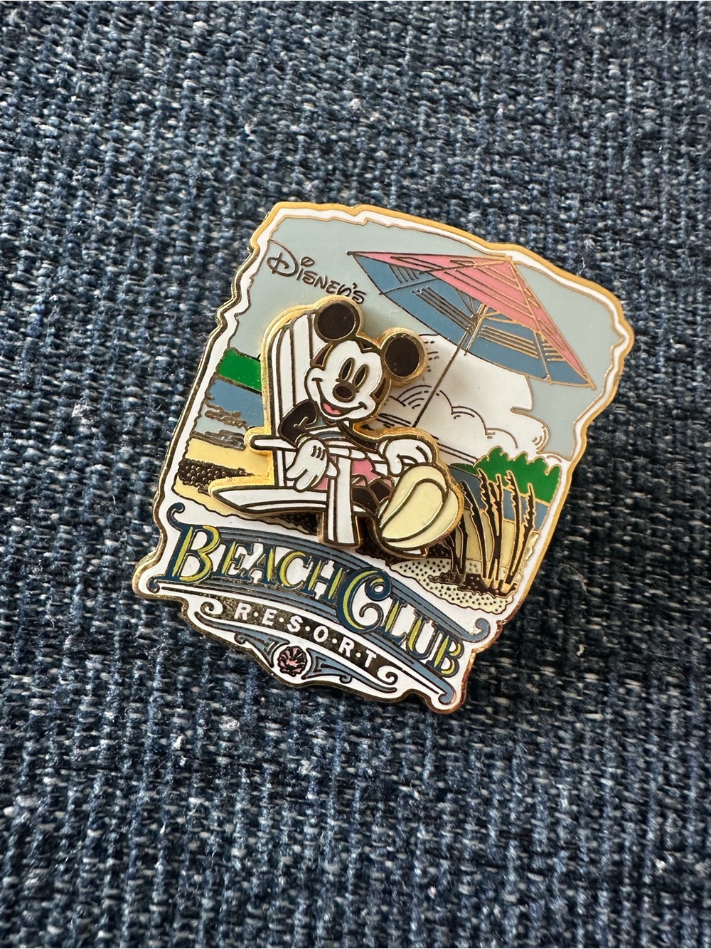 Walt Disney World Disney Beach Club Resort Mickey Mouse 2008 Pin - Multicolor